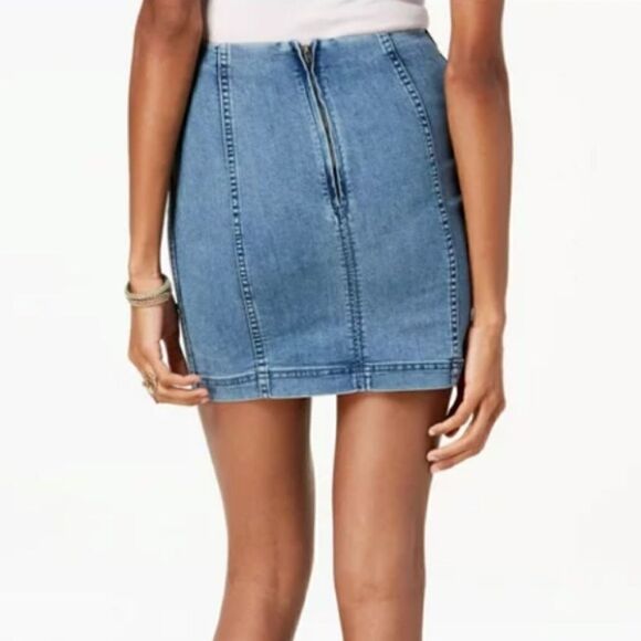 Free People Modern Femme Light Blue Denim Seam Detail Stretch Mini Skirt - Picture 2 of 13